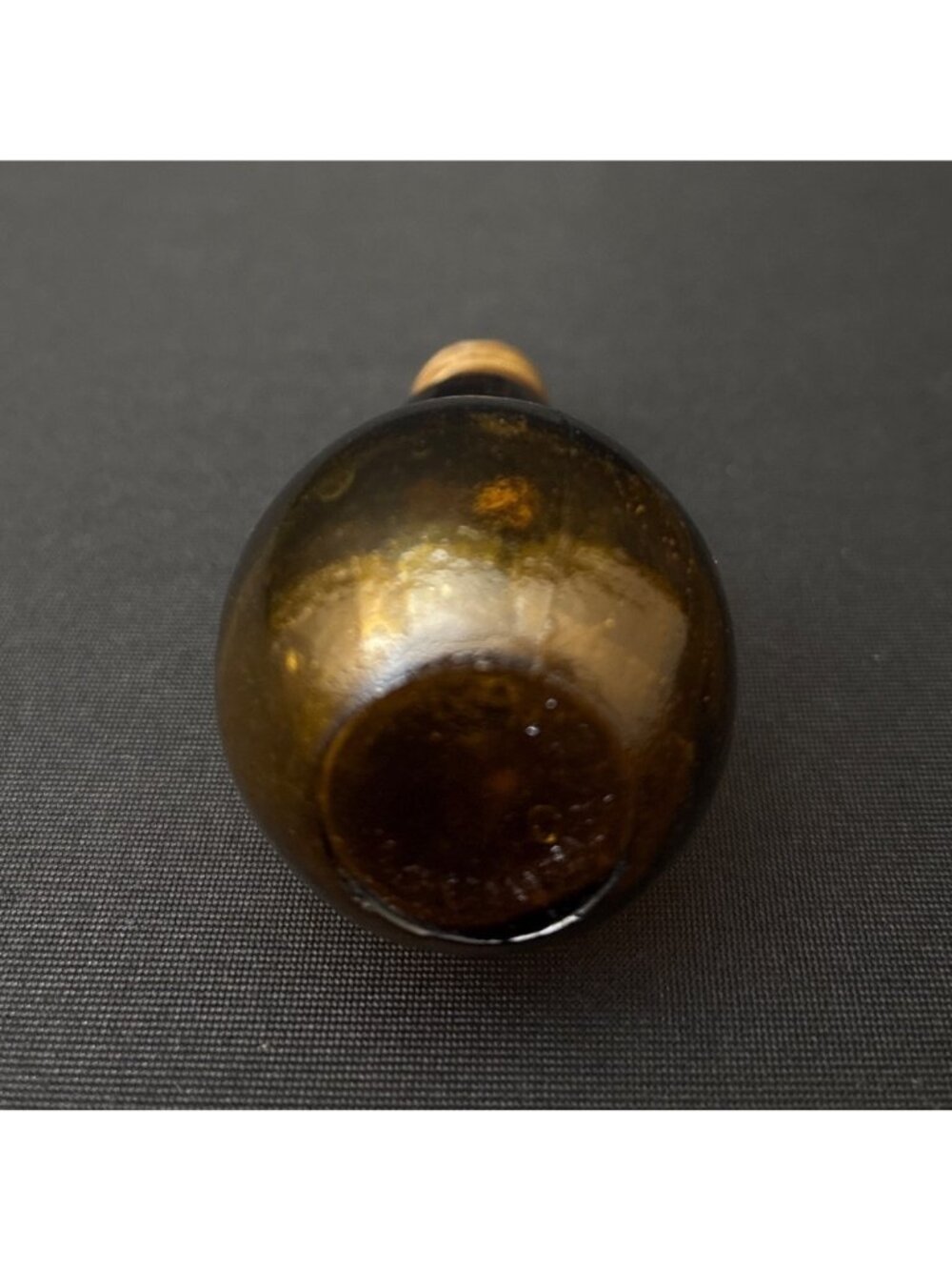 Vintage Amber Glass Light Bulb Bottle Salt Pepper Shaker Metal Lid Brass Bronze - Picture 14 of 16
